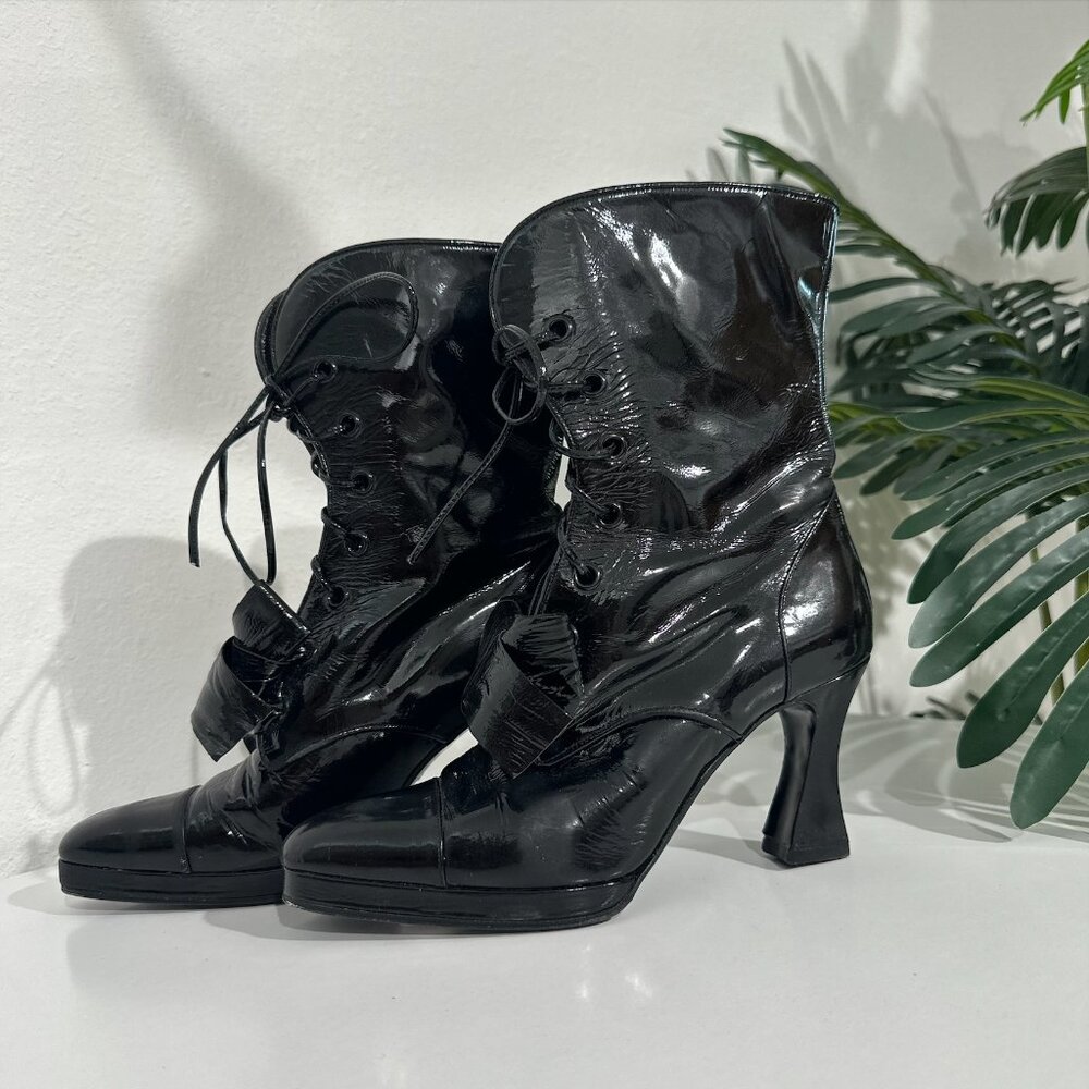 CHANEL Vintage Black Louis Lace-Up Boots with Sculptural Bow Heel Size 37 1/2
